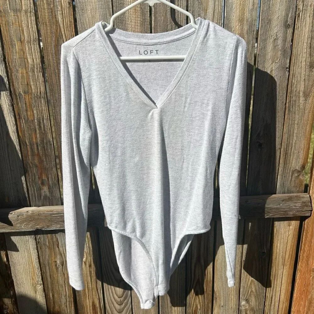 Loft bodysuit long sleeve vneck size large